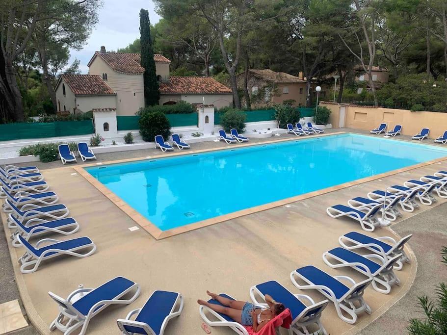 Les Appartements De La Marina Sanary-sur-Mer Exteriör bild