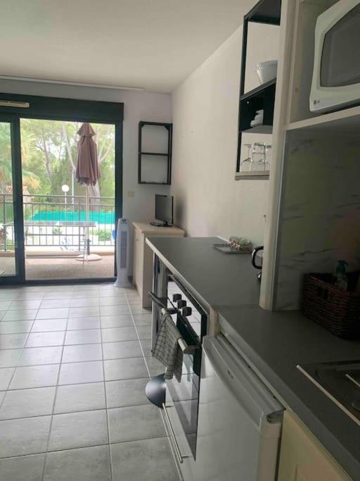 Les Appartements De La Marina Sanary-sur-Mer Exteriör bild