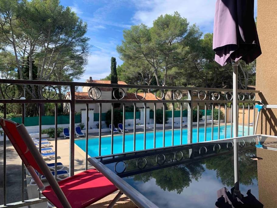 Les Appartements De La Marina Sanary-sur-Mer Exteriör bild