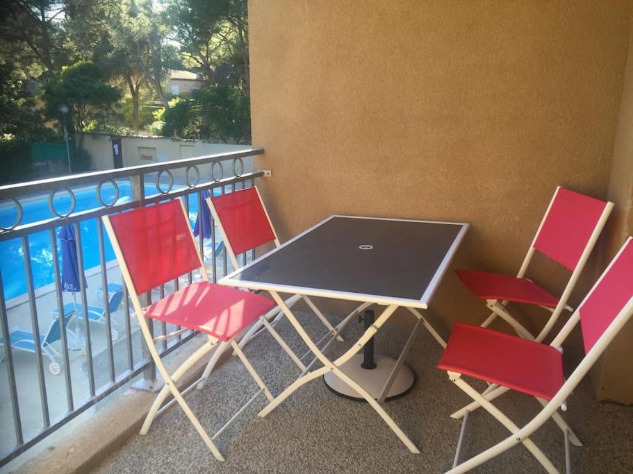 Les Appartements De La Marina Sanary-sur-Mer Exteriör bild