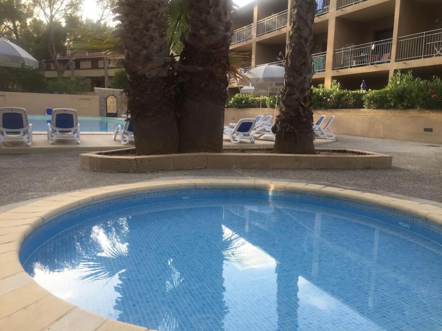 Les Appartements De La Marina Sanary-sur-Mer Exteriör bild