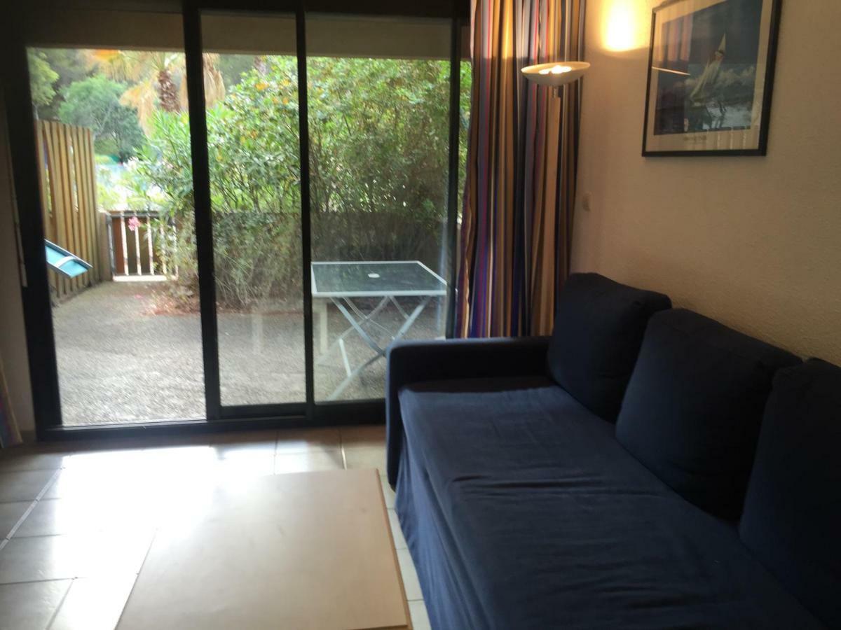 Les Appartements De La Marina Sanary-sur-Mer Exteriör bild
